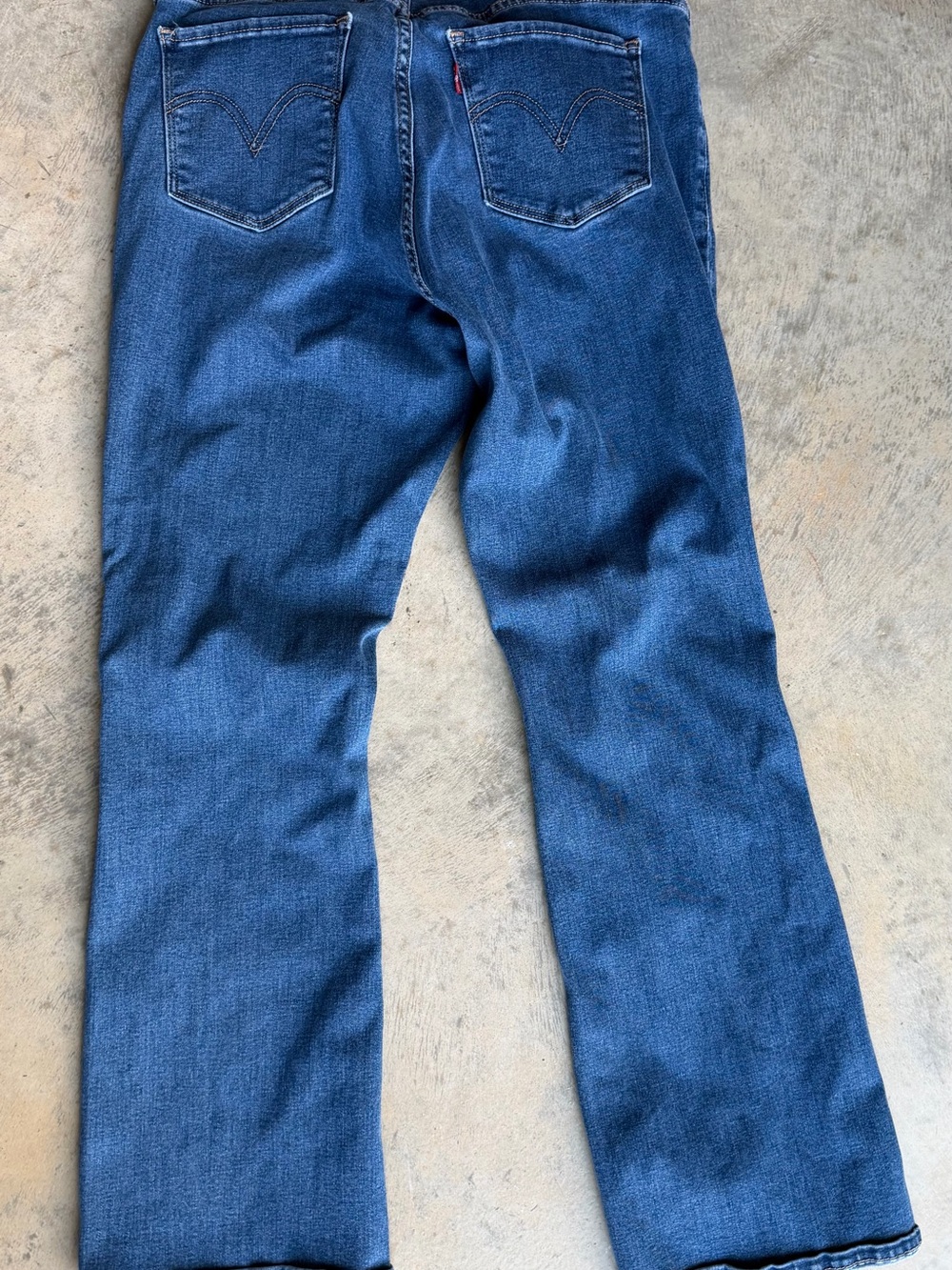 Levi's Women's Dark Blue Curvy Bootcut Jeans - Picture 2 of 3